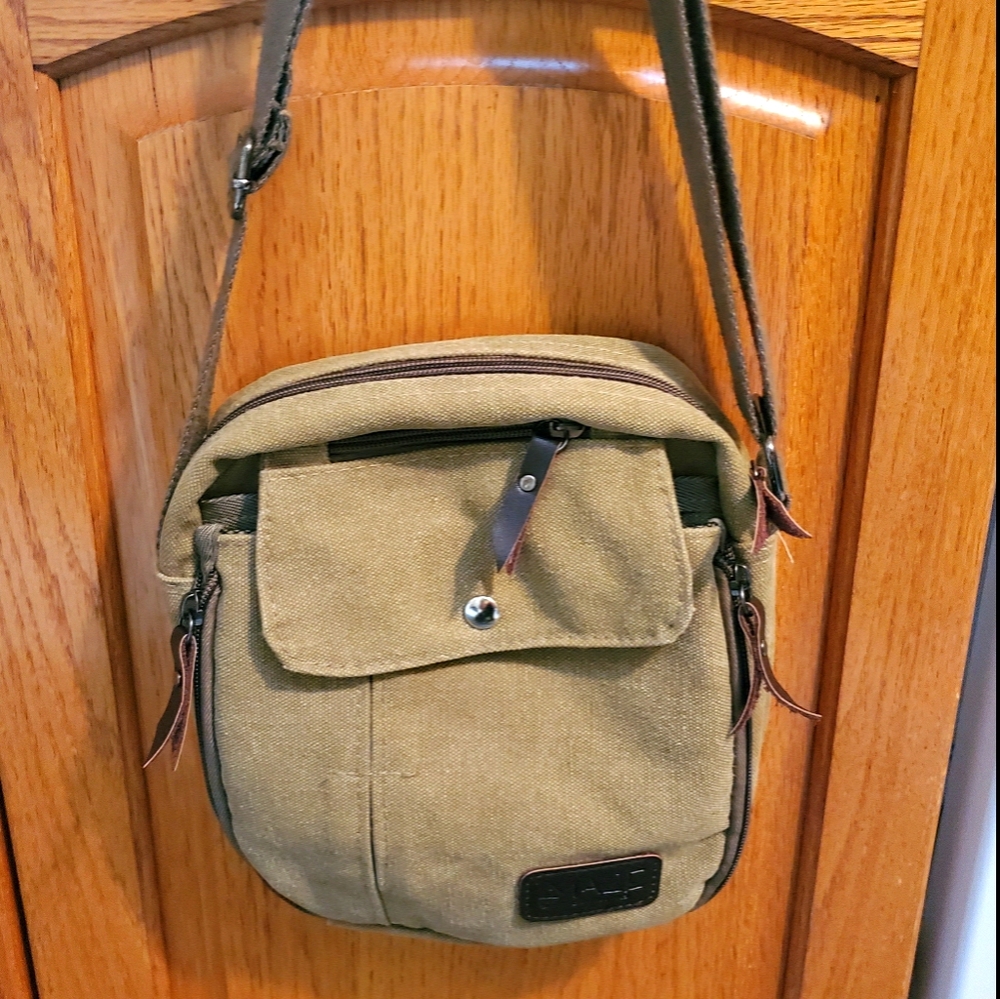 Maze Exclusive Crossbody Purse Tactical Organizer